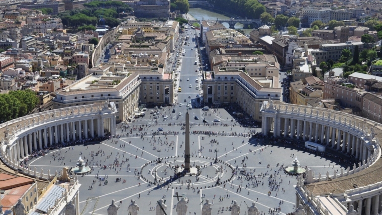 5 Itinerari da Fare in Autonomia con un Golf Cart a Noleggio nel Centro di Roma
