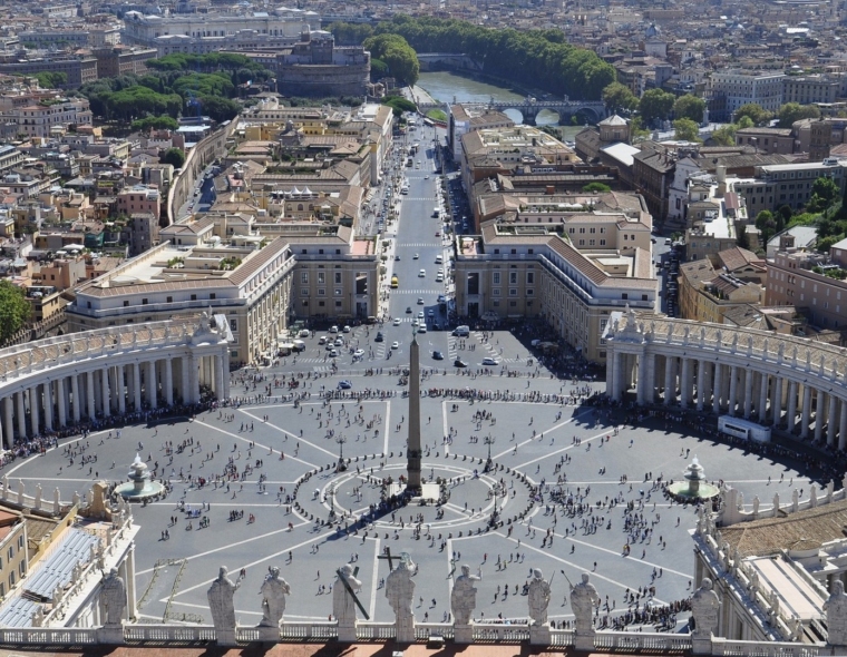 5 Itinerari da Fare in Autonomia con un Golf Cart a Noleggio nel Centro di Roma